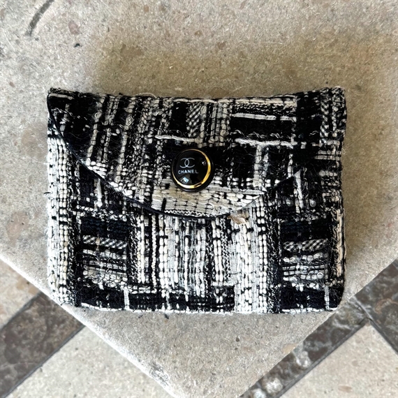 Vintage Treasures Pouch M. Stor Chanelknap, Black/White